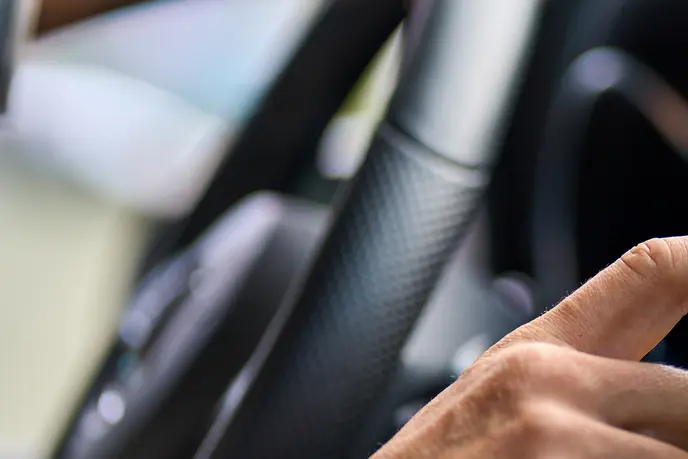 Hand, steering wheel