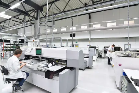 Production units during reconfiguration Production units during reconfiguration
